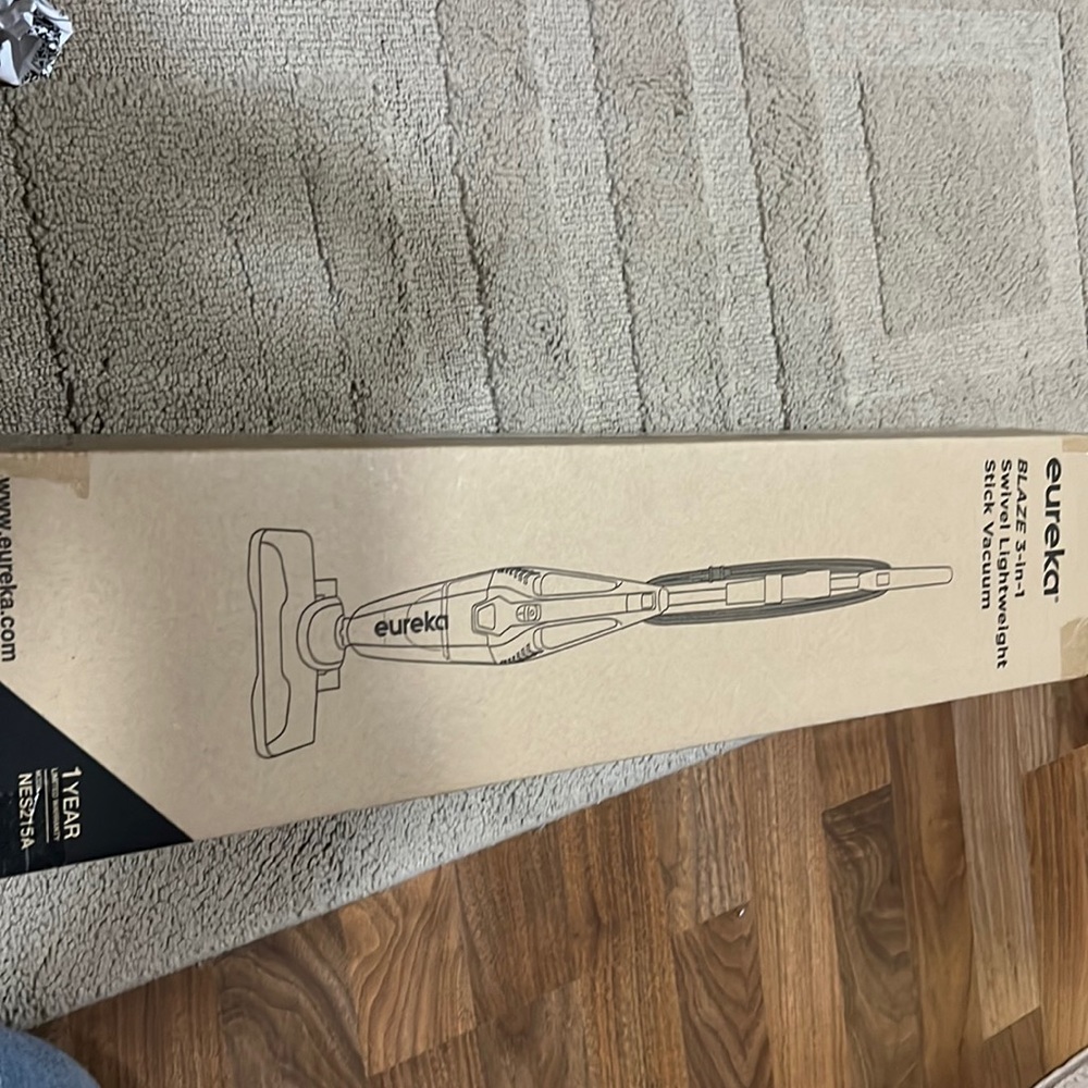 Eureka Blaze 3in1 Swivel Lightweight stick vacuum